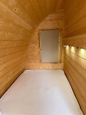 Room - Riv Pod Tranquil Pod Set Within Woodland Lakes (Thirsk)