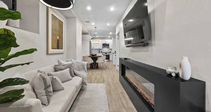 Carroll Court I by Rove Travel | Apartment w/Terrace