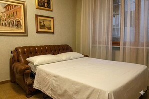 Room - Judith Apartment (Ciriè)