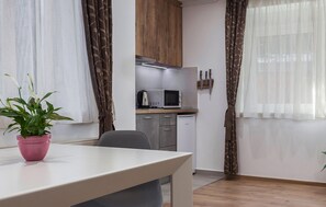 Dining - Stunning apartment in Zagreb with WiFi (Zagreb)