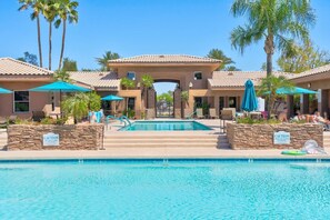 Pool - Heart of Scottsdale*Pool*Balcony*Smart TV*Gym*BBQ (Scottsdale)