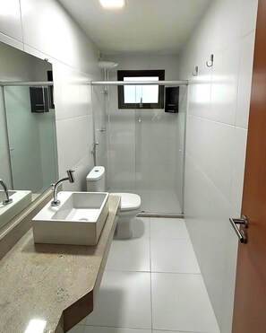 Handtücher, Seife, Toilettenpapier