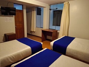 8 slaapkamers, een strijkplank/strijkijzer, gratis wifi, beddengoed
