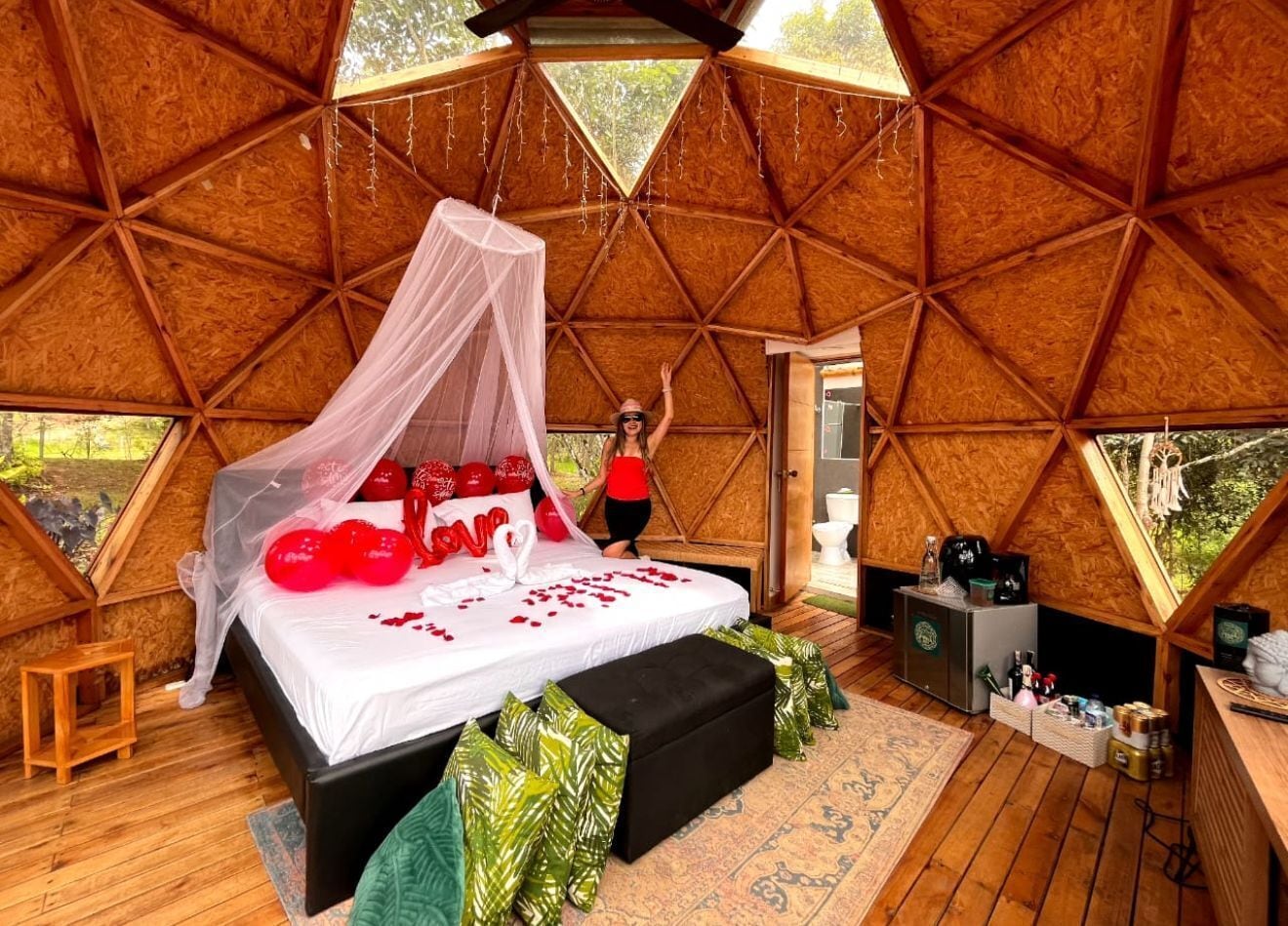 Ropa de cama de alta calidad, minibar y ropa de cama 