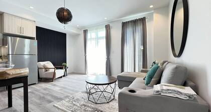 Bentley Commons Luxury 3 Bedroom Townhome in the Fallsview Tourist District
