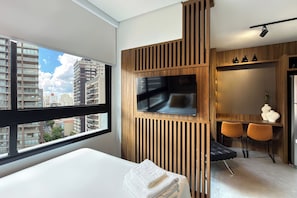 Blackout drapes, free WiFi - NIK Alves Guimarães by Wecare Hosting (São Paulo)