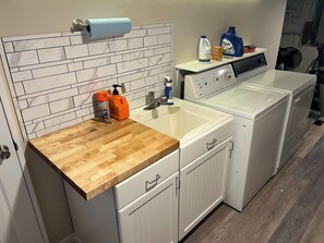 Interior - Welcoming 3-bedroom house with AC in charming Pennsauken (Pennsauken)