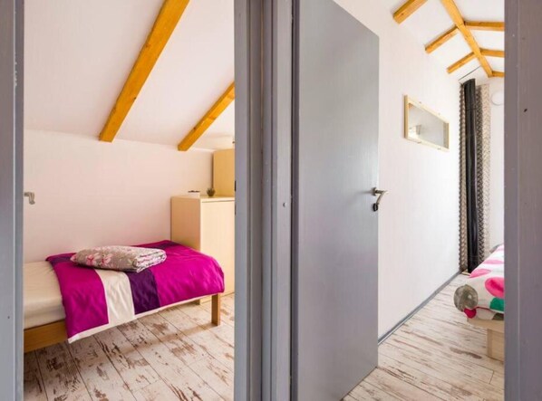 Iron/ironing board, Internet, bed sheets - Village Holiday House Ivan Kozina with Pool (Trilj)