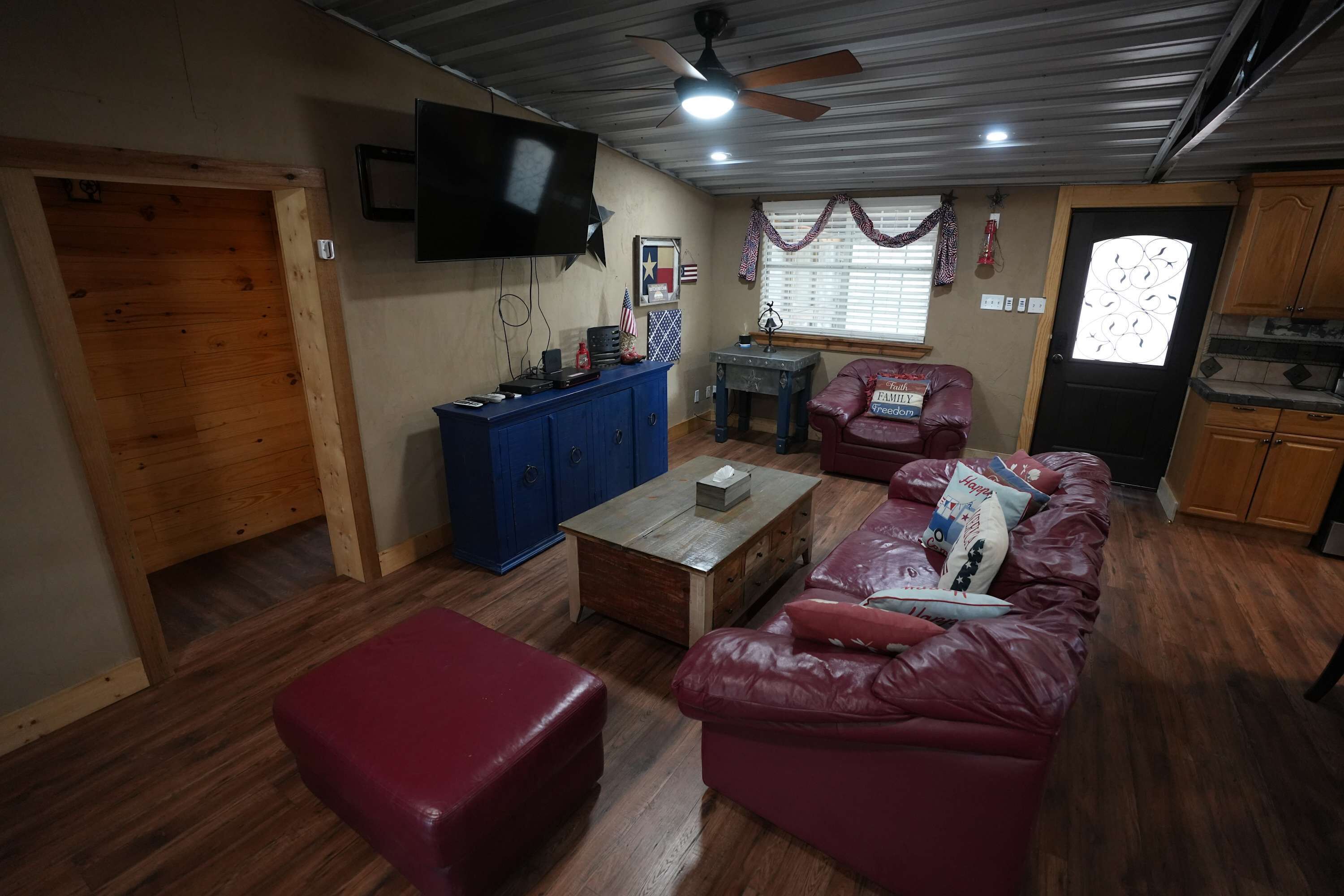 Televisio, työhuone