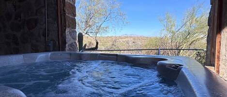 Outdoor spa tub