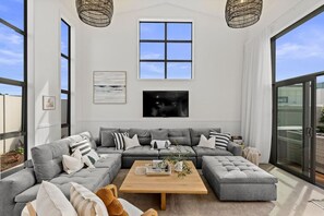 Living area - Premium Home with Sauna & Parking - Steps to Beach (Mount Maunganui)