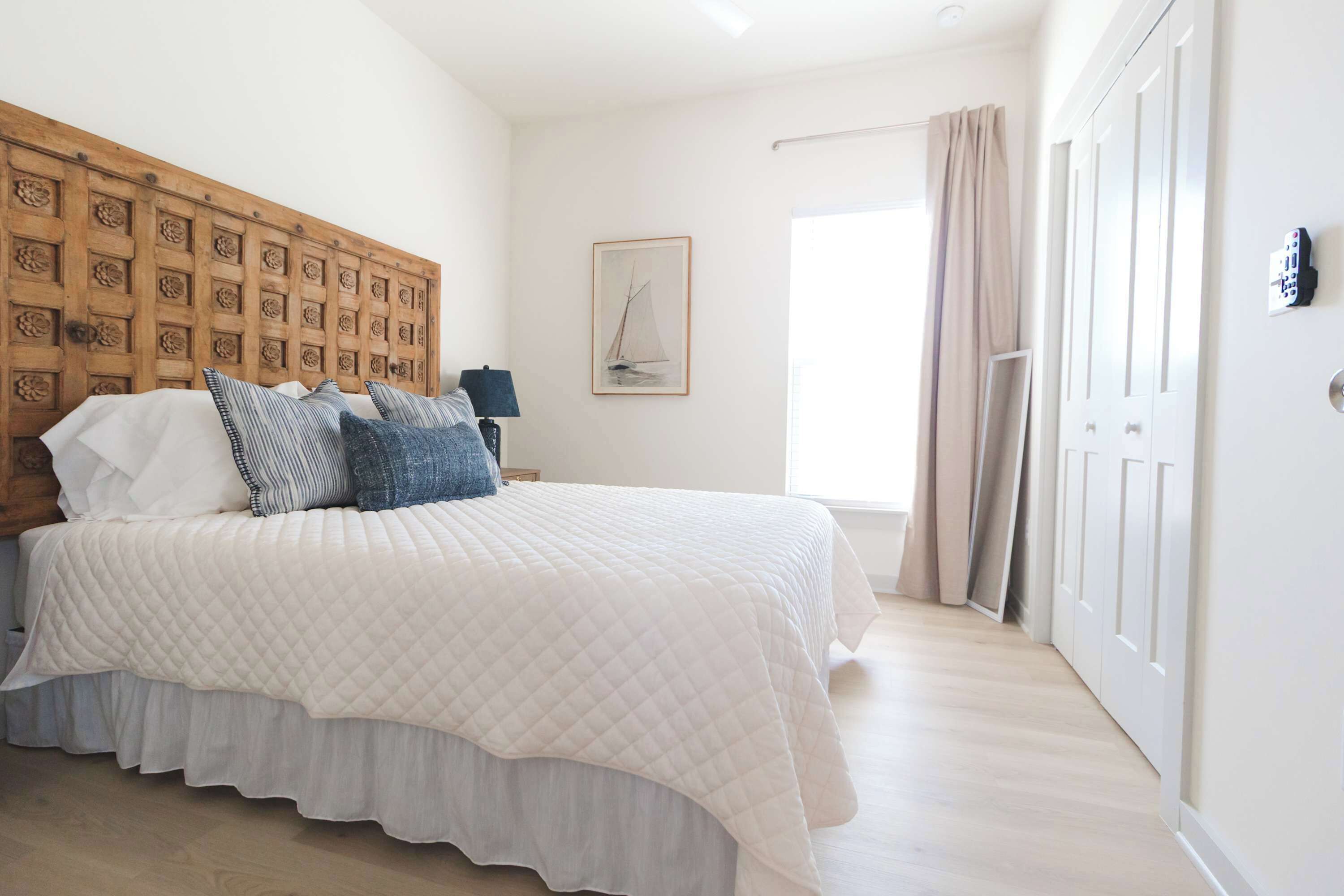 Tabla de planchar con plancha y internet 