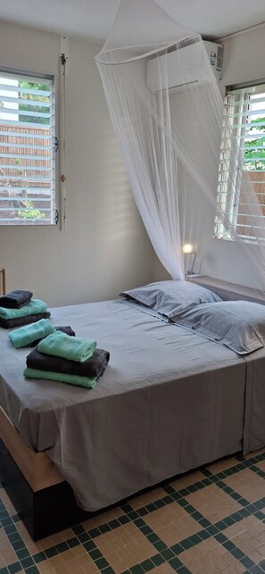 熨斗/熨衫板、可攜式嬰兒床、免費 Wi-Fi、床單