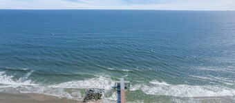 SPACIOUS CORNER BEACH HOUSE with WRAPAROUND PORCHES in OCEAN GROVE