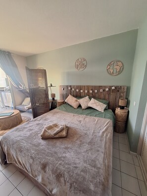 Fer et planche à repasser, Wi-Fi, draps fournis