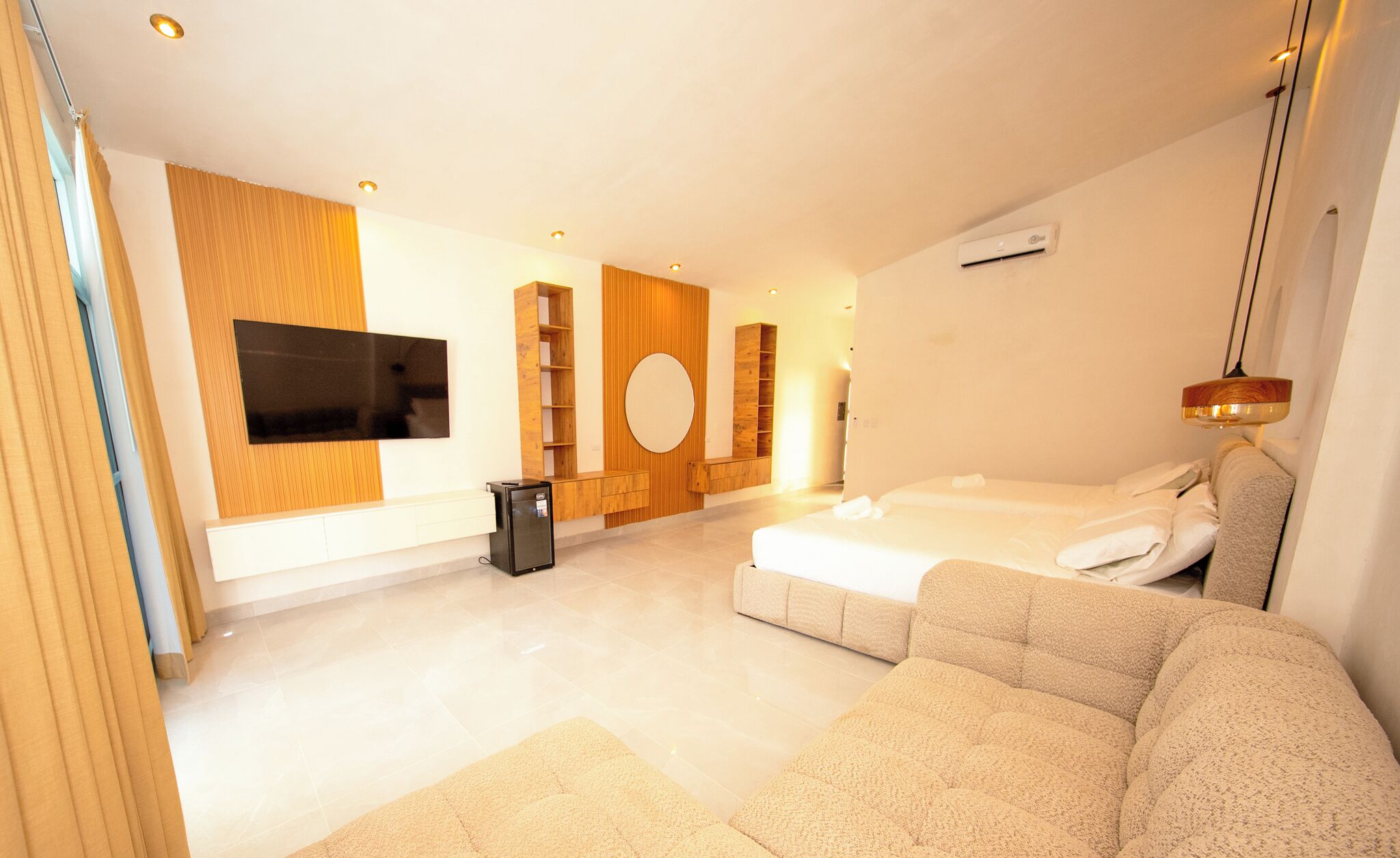 Deluxe Room | In-room safe, blackout drapes, soundproofing, free WiFi