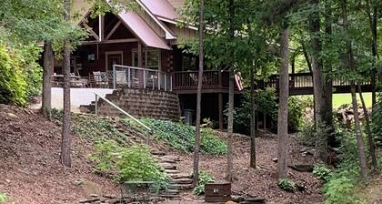 Tranquil 4-bedroom cabin with AC in charming Wedowee