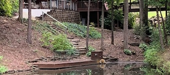 Tranquil 4-bedroom cabin with AC in charming Wedowee