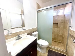 Bathroom - 2 Bedroom Apartment Close to Ocean (La Paz)