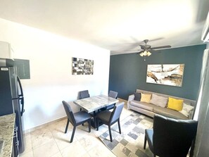 Interior - 2 Bedroom Apartment Close to Ocean (La Paz)