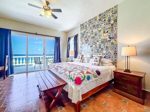 4 bedrooms, desk, iron/ironing board, travel cot - Stunning Ocean View 4BR w/Pool (Isla Mujeres)