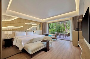 行政别墅, 1 张特大床, 阳台, 度假村景观