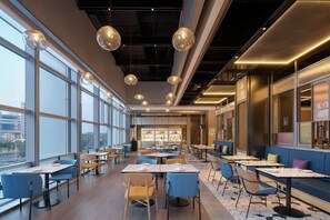 Petit déjeuner buffet servi tous les jours en supplément