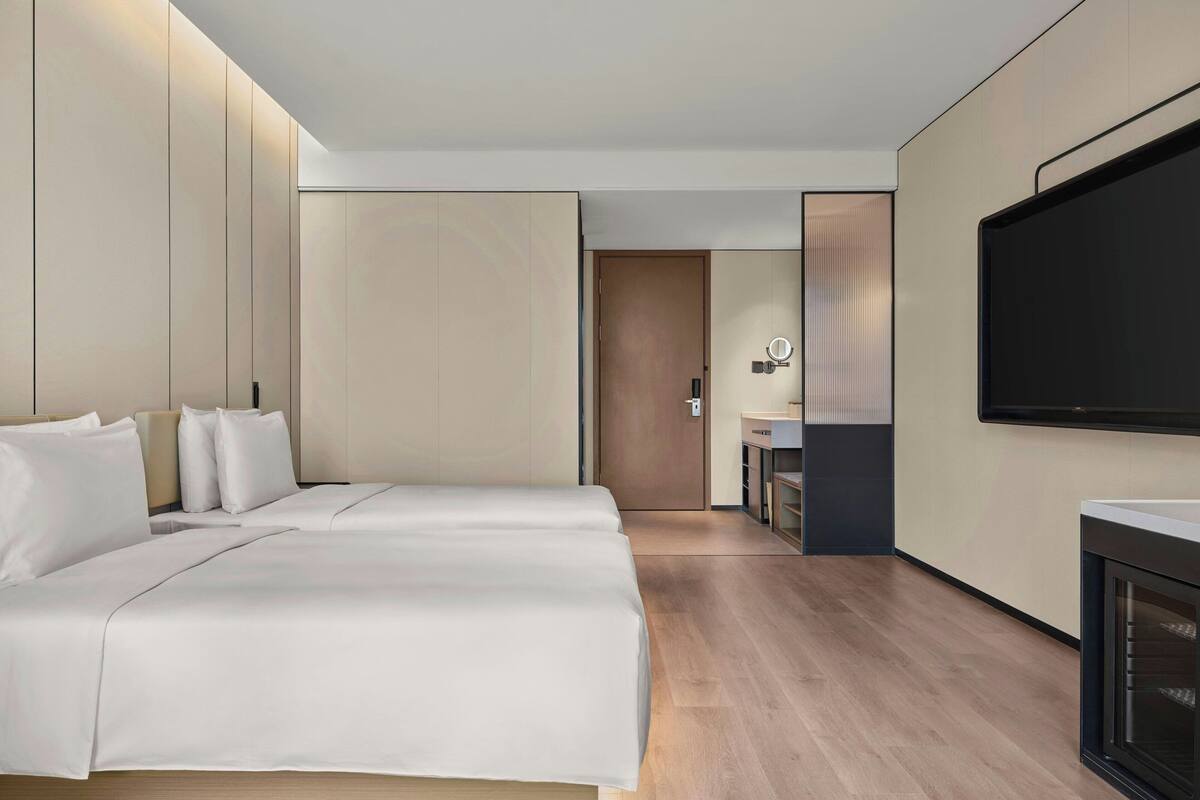Habitación Confort, 2 camas individuales, vistas a la ciudad | Sistema de insonorización