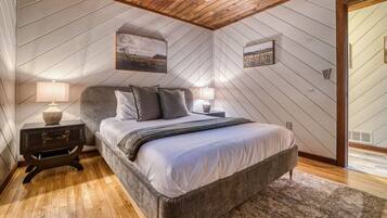 2 Schlafzimmer, Schreibtisch, Bügeleisen/Bügelbrett, Reisekinderbett