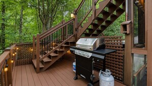 Unclassified image, 2 of 40, button - Starling Hollow • Hot Tub | Fire Pit | Family Vibe (Blue Ridge)