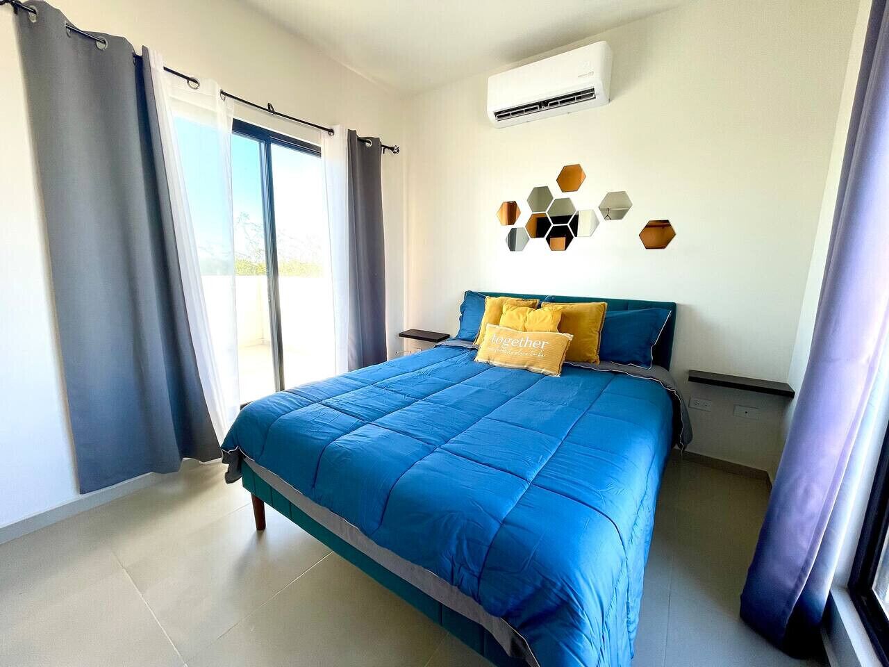 Skrivbord, strykjärn/strykbräda, wi-fi och sängkläder