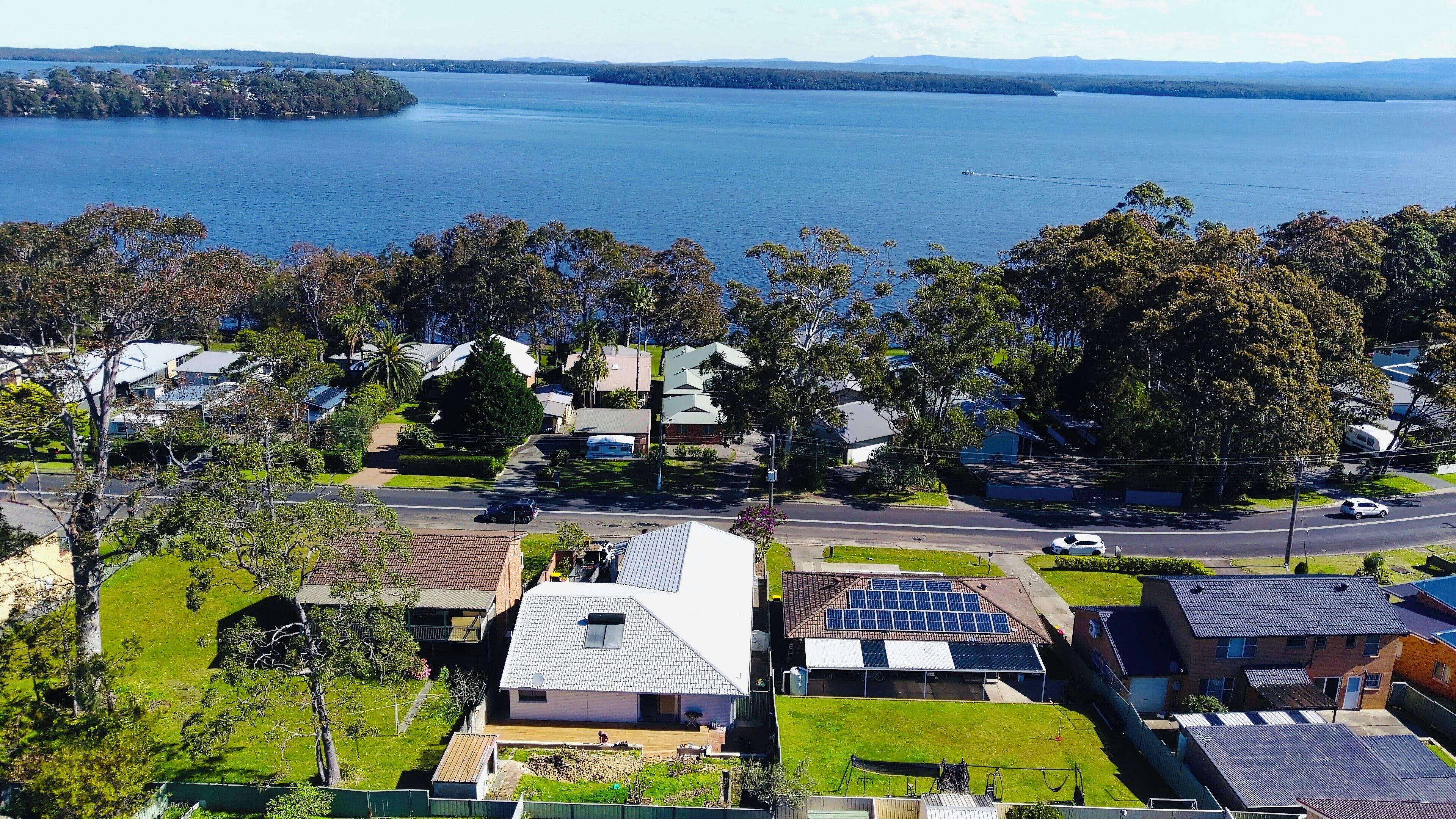 Haven- bright and white and only 80m from the water