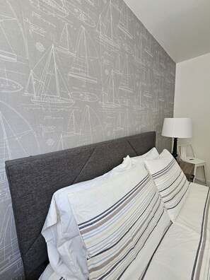 WiFi, bed sheets - Welcome to Waves & Whimsy, 2.5 blocks away from the fantastic Wildwood Shore! (Wildwood)