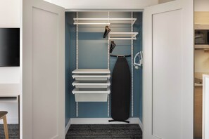 Premium bedding, desk, blackout curtains, iron/ironing board - Towneplace Suites By Marriott Casa Grande (Casa Grande)