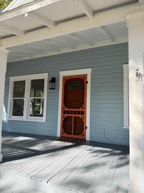 Exterior detail - The Sanford Hideaway (Sanford)