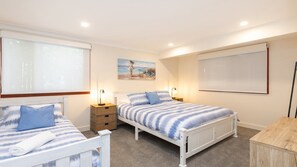 Iron/ironing board, internet, bed sheets - Poolside at Wagstaffe (WAGSTAFFE)