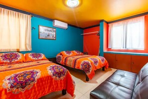 2 slaapkamers, een strijkplank/strijkijzer, gratis wifi, beddengoed
