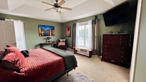 Iron/ironing board, WiFi, bed sheets - Relaxing 3-Bedroom Retreat on a Quiet Pond Close to Pinehurst & Southern Pines (Whispering Pines)