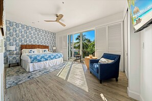 4 chambres, fer et planche à repasser, lit de bébé portatif