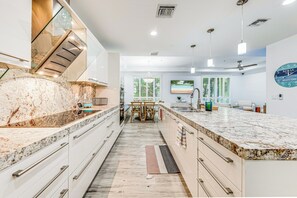 Coffee/tea maker, fridge, microwave, stovetop - Walk to Hollywood Beach: Luxury Family Getaway! (Hollywood)