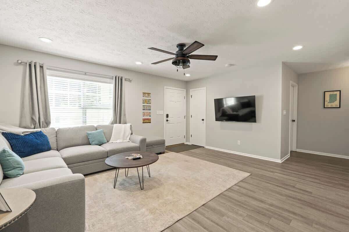TV, offices