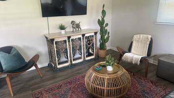 Televisión, oficina