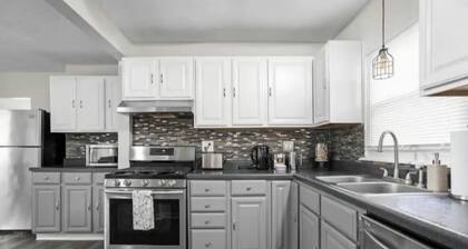 3-Suite Pet-Friendly Retreat