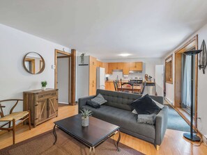 TV, fireplace, offices