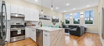 Epic NYC Stay | Game Room | Free Parking! No Fees!