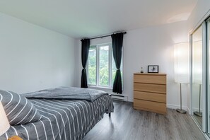 2 bedrooms, WiFi, bed sheets