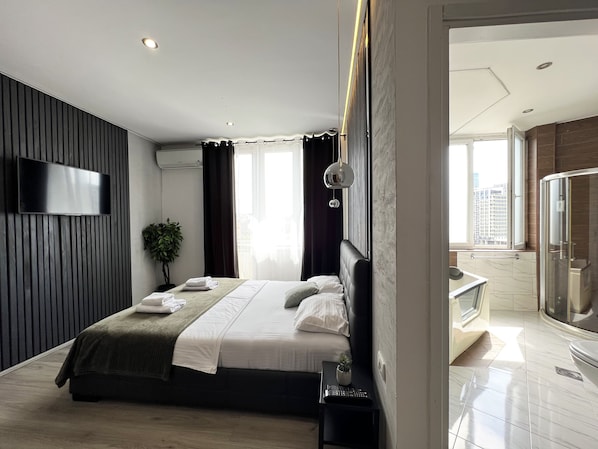 Cortinas blackout, tabla de planchar con plancha y wifi gratis