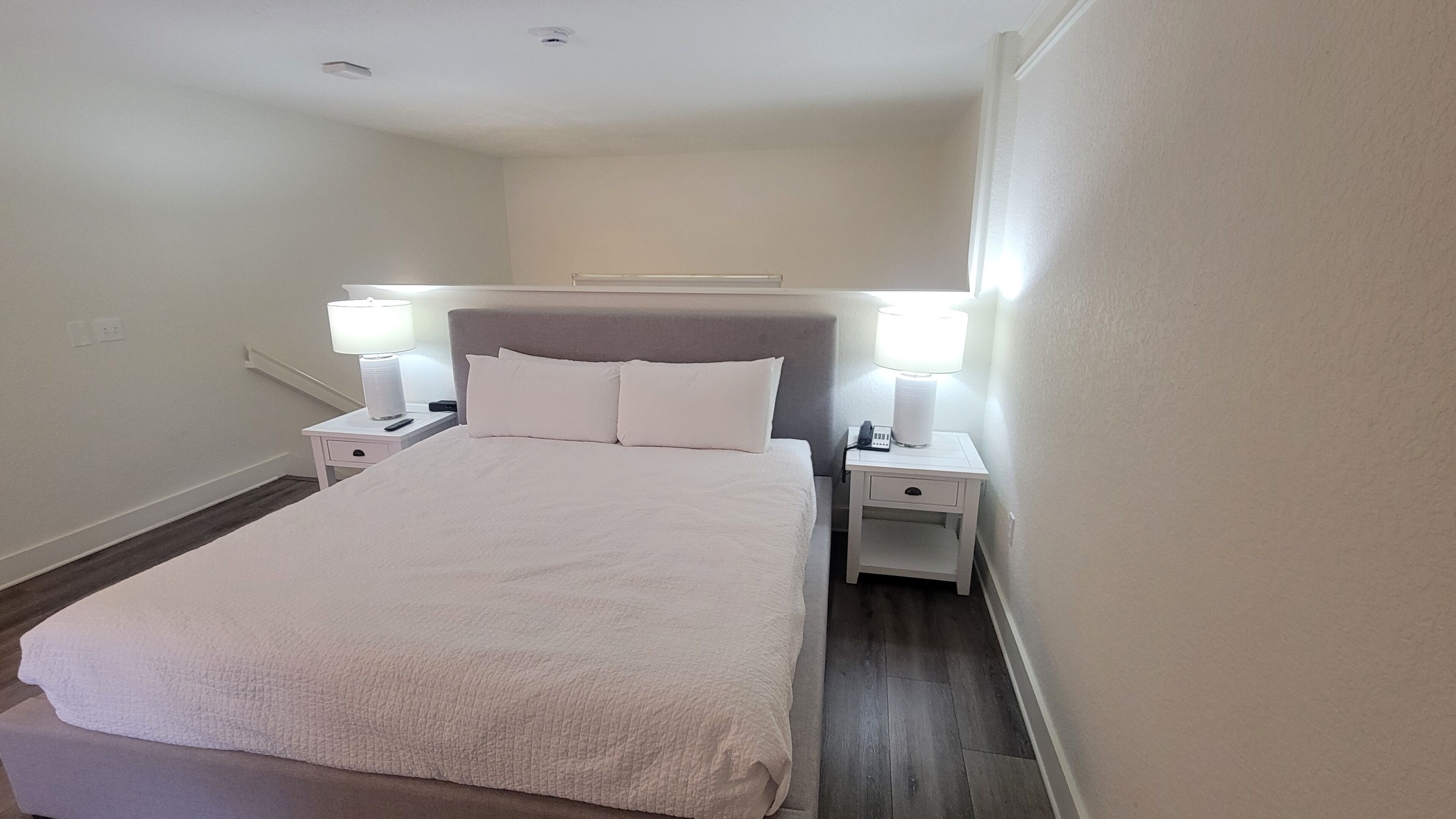 Premier Villa, 1 King Bed with Sofa bed, Golf View | Desk, blackout drapes, iron/ironing board, free WiFi