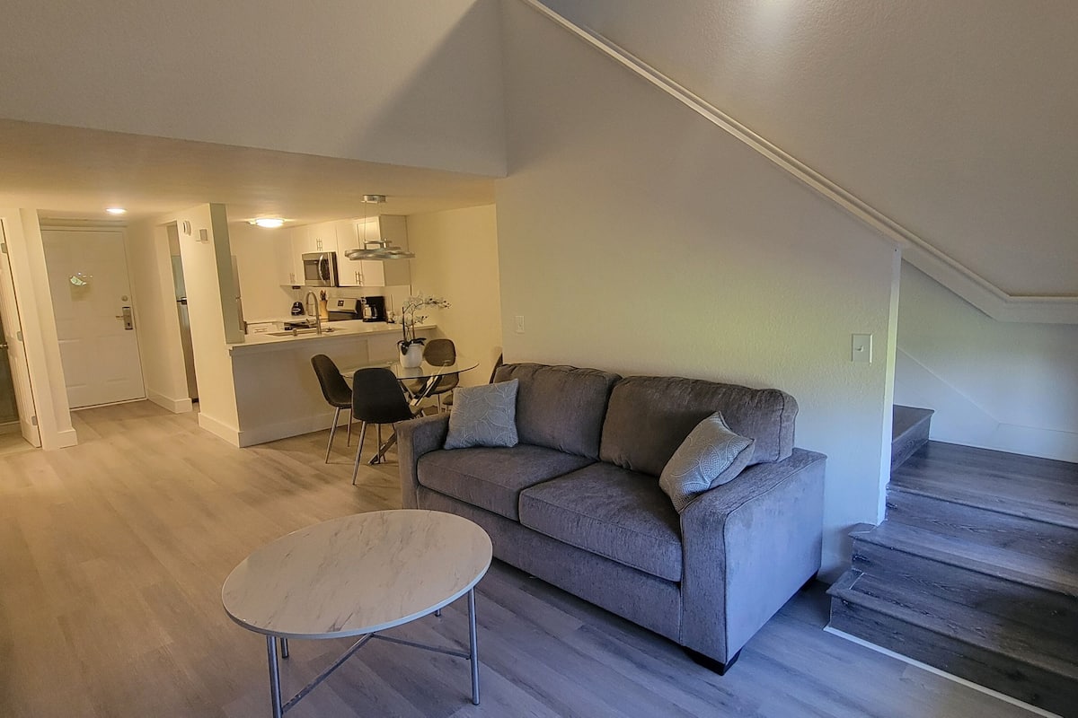 Premier Villa, Multiple Beds, Golf View | Living area | Flat-screen TV
