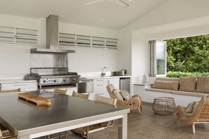 Interior - Byrons Brae – Tranquil Estate w/ Pool & Views (Possum Creek)